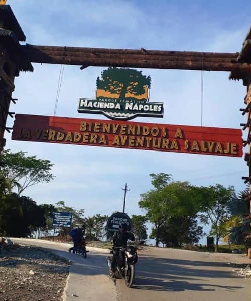 Napoles Hacienda Nápoles y Medellín