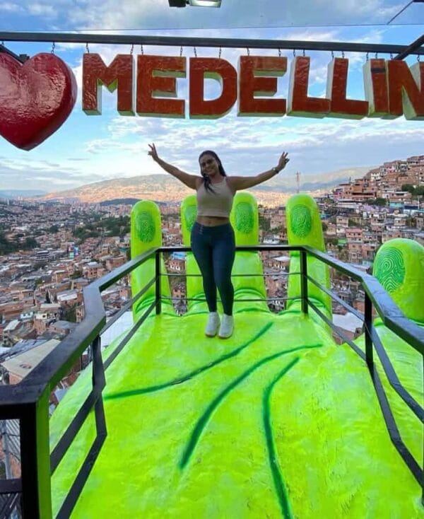 mano Medellín