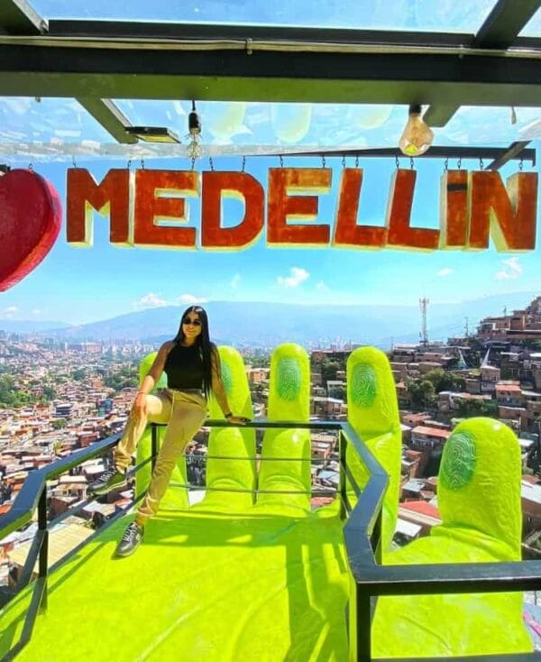 mano medallo Medellín