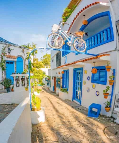 santorini doradal Hacienda Nápoles y Medellín